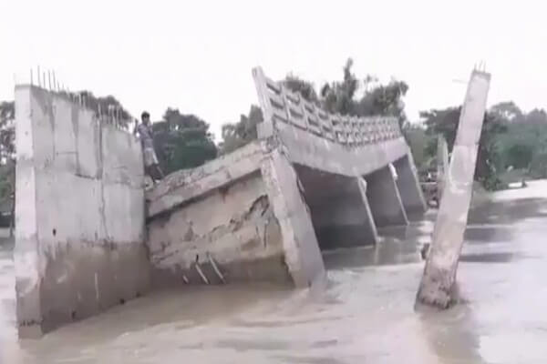 Bridge Collapsed in Kishanganj