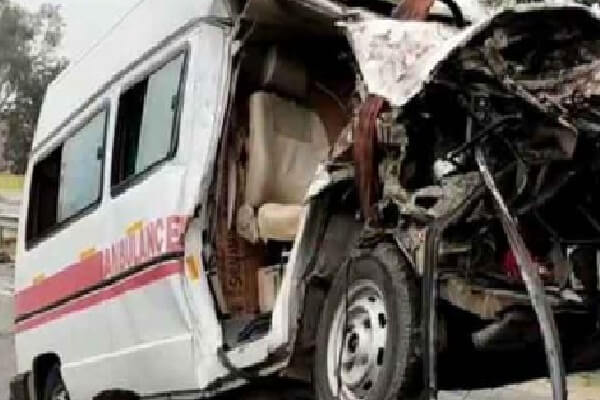 Road Accident in Bhadohi
