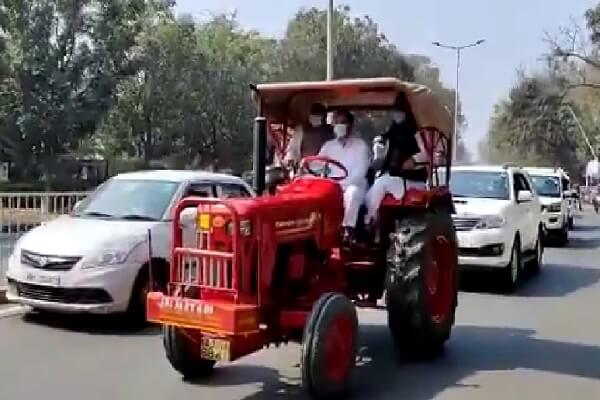 Tejashwi yadav Tractor March